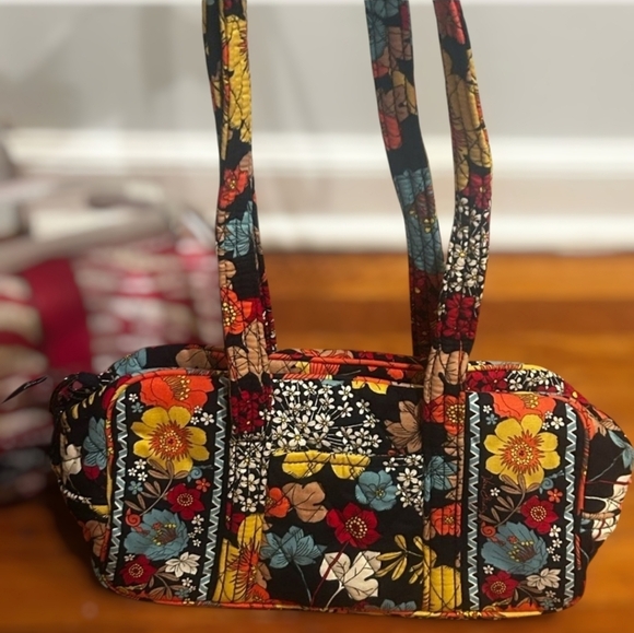 VERA BRADLEY FLORAL SHOULDER BAG-EUC - Picture 3 of 13